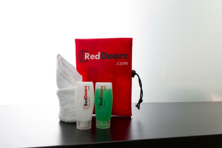 فندق Reddoorz Near Sam Poo Kong 2 سيمارانغ المظهر الخارجي الصورة
